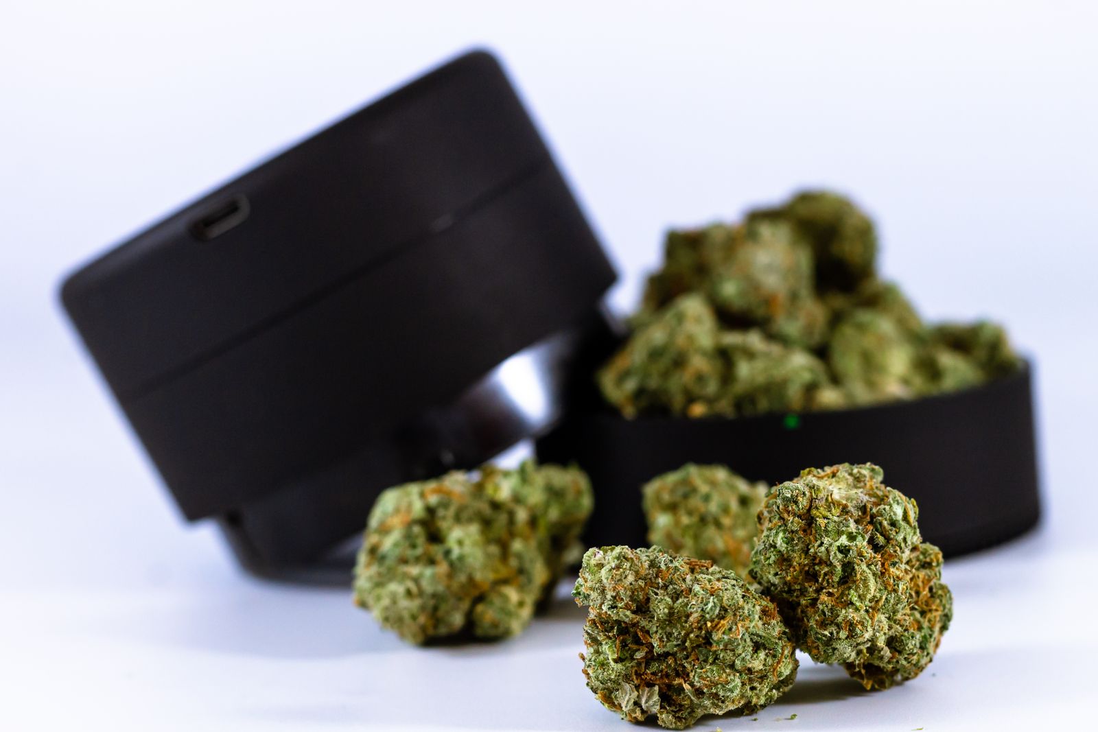 Cannabisblüten richtig vergleichen: Was Studien über Sorten, Cannabinoide und Terpene zeigen